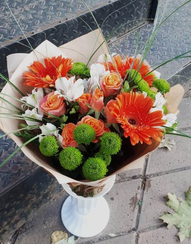 Букет цветов из: Герберы, Хризантемы, Альстромерии и Розы в Петровское