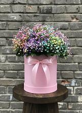 Цветочная композиция из Гипсофила и Розы в шляпной коробке в Петровское