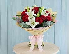 Букет цветов из:  Лилии и Розы в Петровское