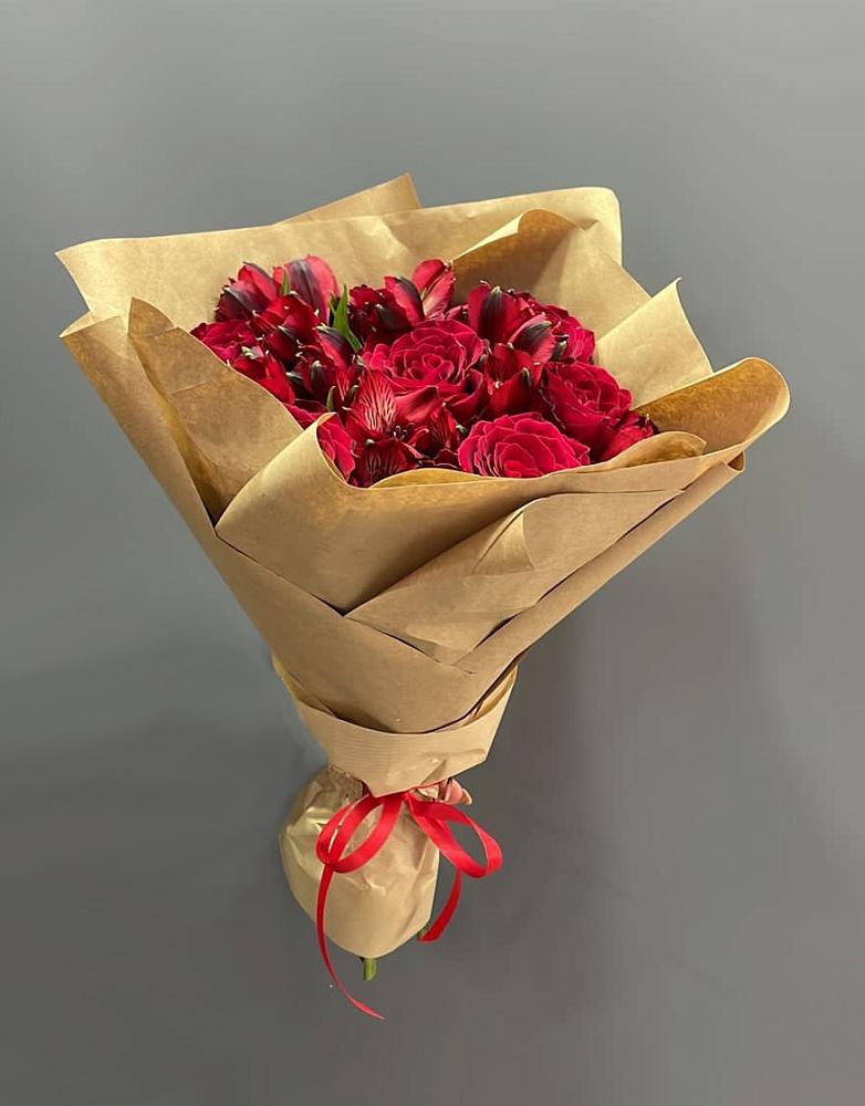 Букет цветов из: Альстромерии и Розы в Петровское