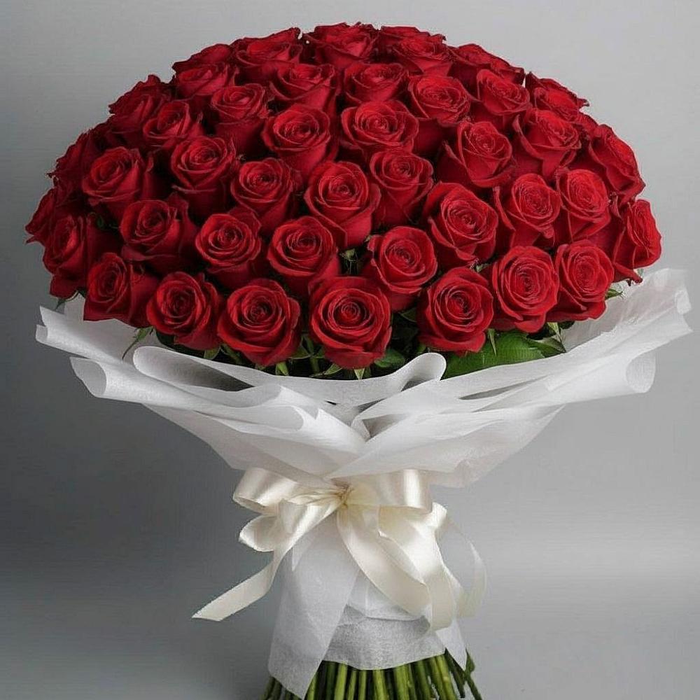 Букет 101 Красная роза Блэк Мэджик в Петровское