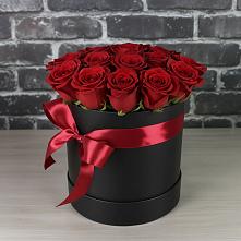 Цветочная композиция из Розы в шляпной коробке #REPLACE_PRED# Петровское