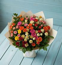 Букет Микс из разноцветных кустовых роз в Петровское