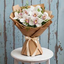 Букет цветов из:  Орхидеи и Розы в Петровское